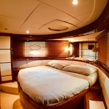 Porto Cervo Luxury Yacht Hotel Arzachena